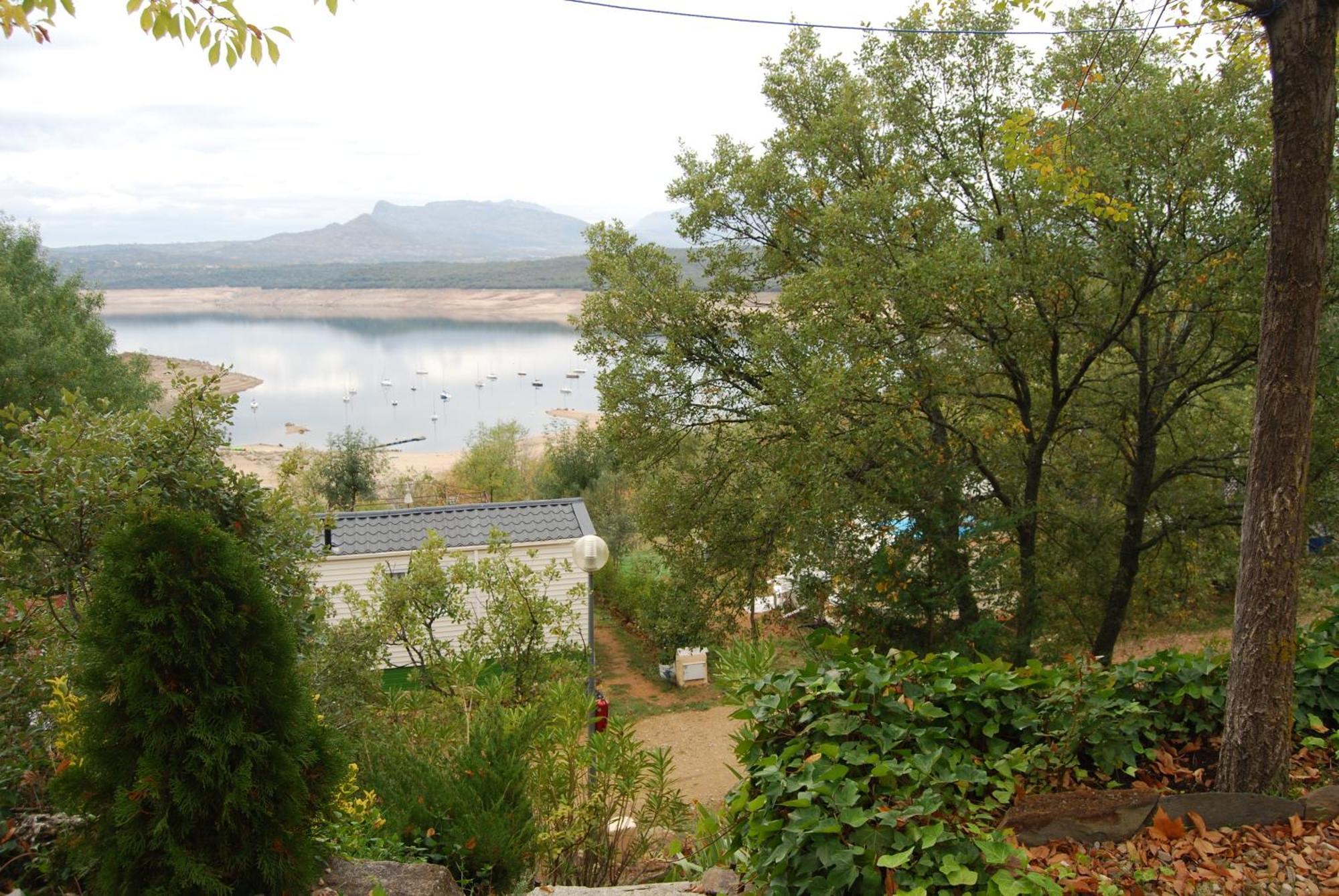 Camping De Cervera De Buitrago Exterior photo